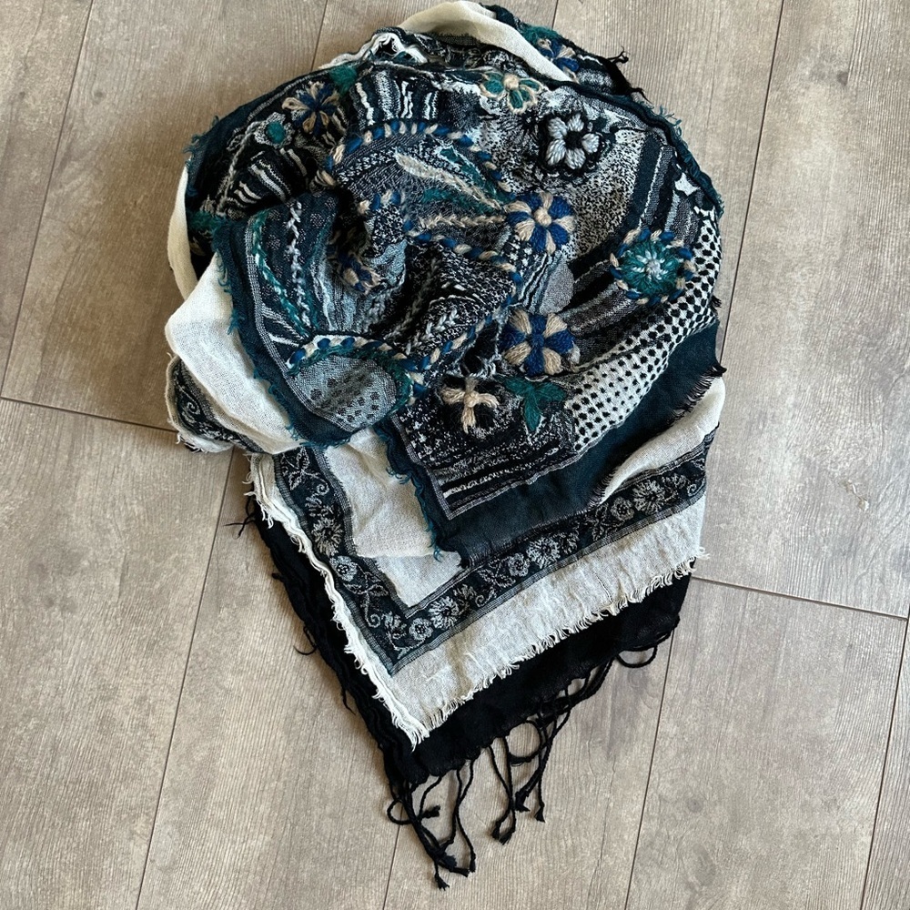 Vintage Designer Sandro Ferrone Shawl Scarf Handmade India Cotton Wool